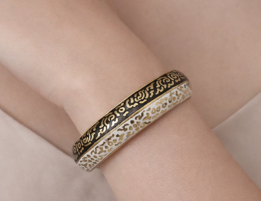 Vintage Toledo Damascene Hinged Bangle Black, White & Gold Cuff Bangle Bracelet